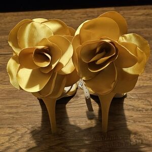 Elegant Yellow Floral Women's Heels